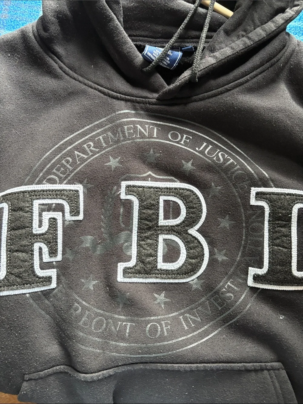 Triple Timber black pullover